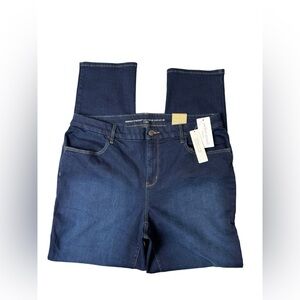 NWT Chico’s Perfect Stretch Girlfriend Slim Leg Jeans